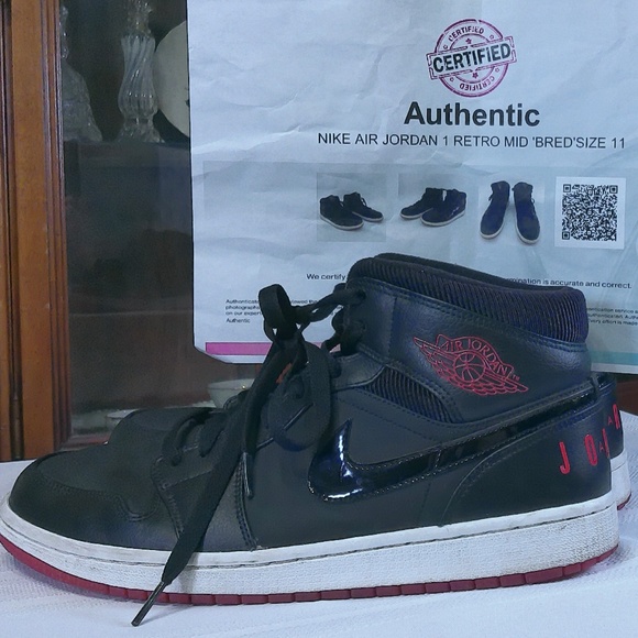 EUC Nike Air Jordan Retro Mid High Leather Black/Black Athletic Shoe Mens Sz11 main image 12